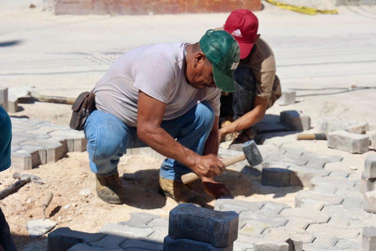 Avanza la renovación urbana en el Centro de Isla Mujeres