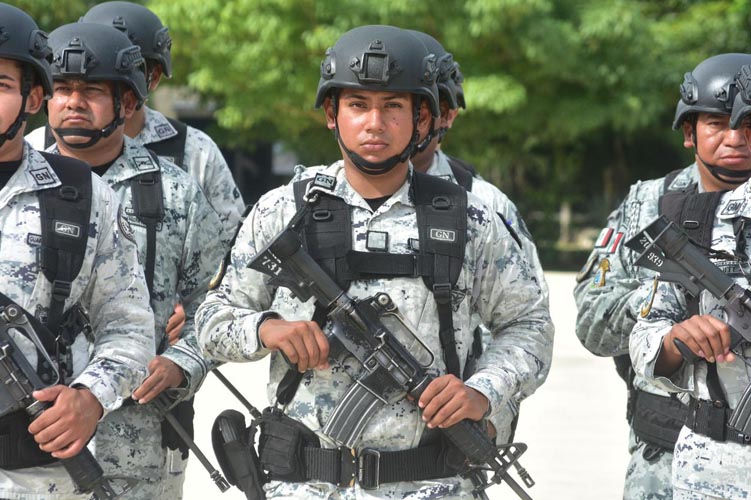 Ascensos de la Guardia Nacional destacan en ceremonia en Isla Mujeres