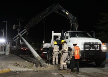 Avanza la modernización eléctrica en Isla Mujeres