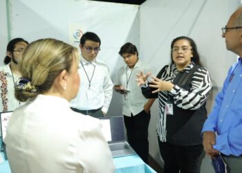Premian a proyectos del Hackatón Come Datos 2025