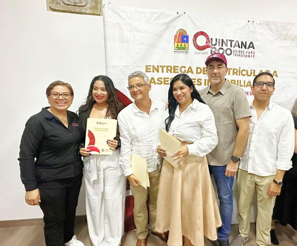 Fortalecen mercado inmobiliario con la entrega de nuevas matrículas de profesionalización