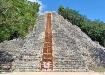 Reinauguran escalinata de Nohoch Mul y reabren el ascenso en Cobá