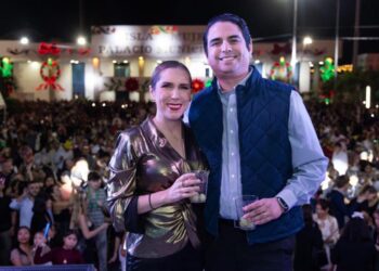 Isla Mujeres recibe el 2026 con multitudinario baile popular