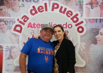 Atenea Gómez acerca servicios y soluciones a las familias de la Ampliación La Gloria