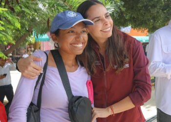 Renueva Ayuntamiento de Cancún paraderos clave para usuarios del transporte público