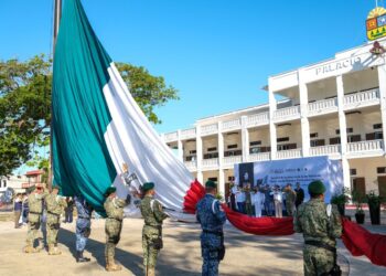 Quintana Roo rinde homenaje a las Fuerzas Armadas