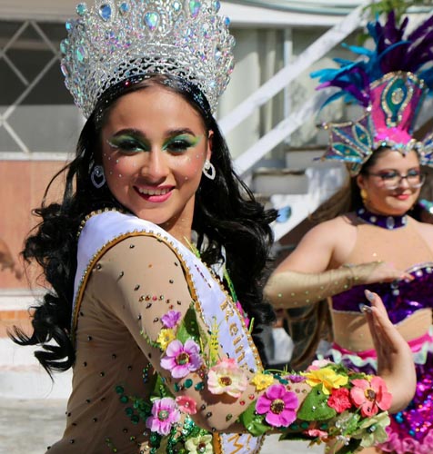 Carnaval toma las calles de Isla Mujeres con música, color y tradición