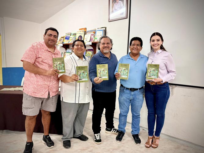 Benjamín Arias presenta libro sobre el origen del nombre de Playa del Carmen
