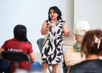 Capacitan a entrenadores para proteger a la niñez en espacios deportivos de Playa del Carmen