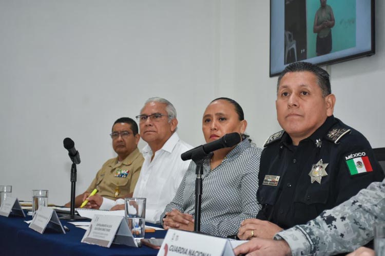 Aseguran más de 3 mil dosis de droga y armas en operativos