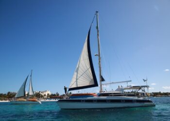 Activan operativo de búsqueda por veleros desaparecidos rumbo a Cuba