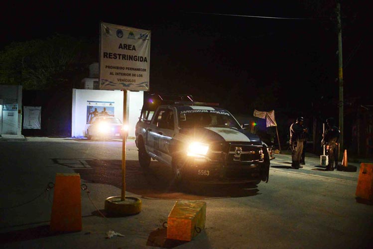 Trasladan a más de un centenar de internos entre cárceles de Quintana Roo