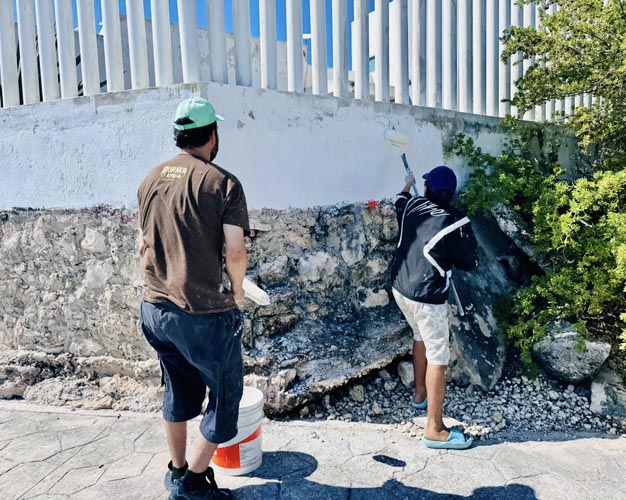 De grafiteros a “personal de limpieza”: la otra cara del castigo en Isla Mujeres