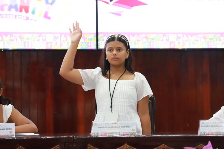 Niñez toma la palabra en Isla Mujeres con Cabildo Infantil