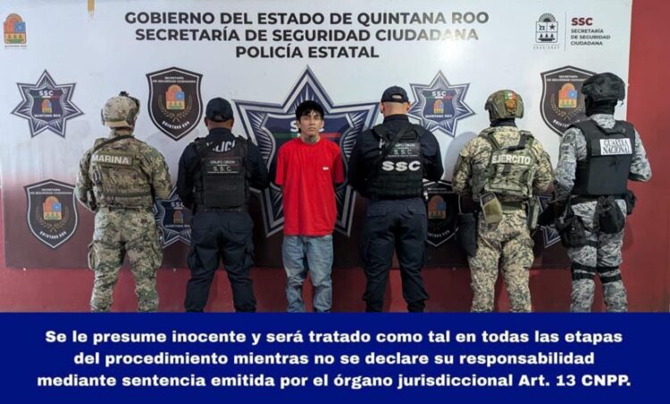 Detienen en Cancún a hombre con orden de aprehensión por robo