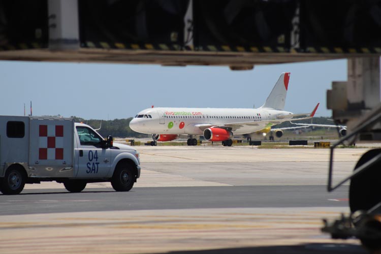 Conexión internacional impulsa actividad en el aeropuerto de Cancún con 424 vuelos
