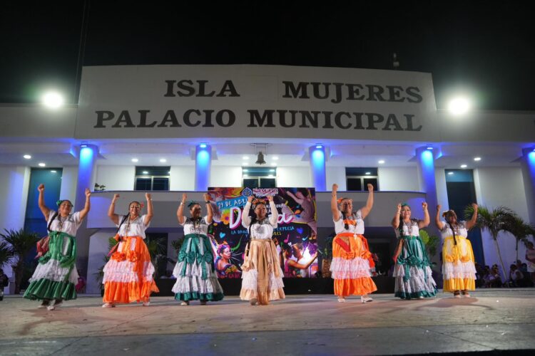 Isla Mujeres celebra la danza con talento local