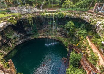 Cenotes, tirolesas y selva: la apuesta turística de Valladolid