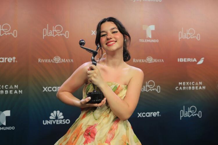 El vestido soñado de Blanca Soroa brilló en Premios Platino