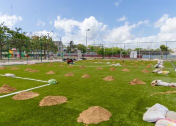 Supervisan rehabilitación de unidad deportiva en Tulum