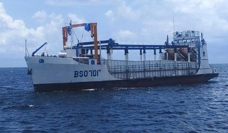 Refuerzan combate al sargazo en playas de Quintana Roo
