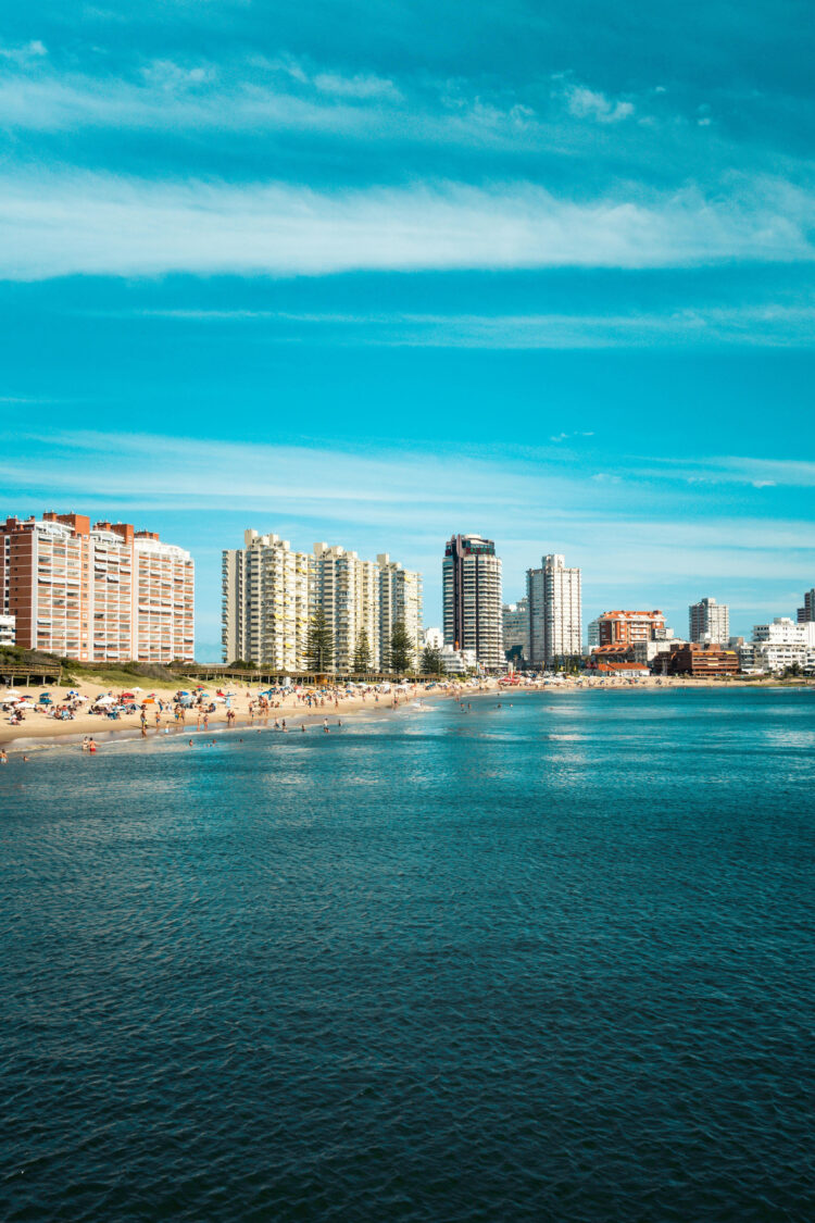 Apps de hospedaje enfrentan nuevos retos, crece el turismo, pero baja la rentabilidad en rentas vacacionales