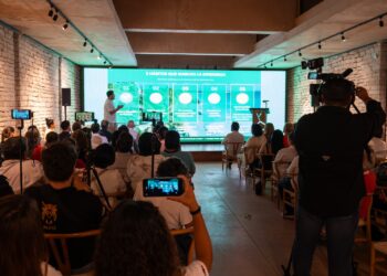 Más de 100 personas participan en jornada ambiental de Piñero