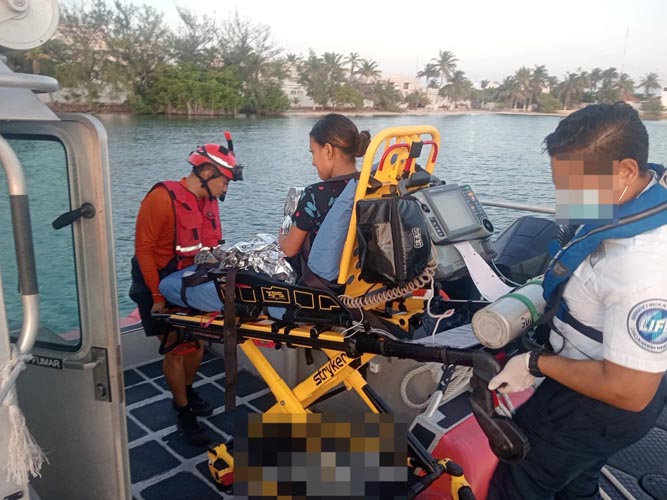 Marina auxilia a bebé de 42 días y lo traslada de Isla Mujeres a Cancún
