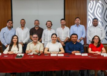 Gobierno de Playa del Carmen y sector turístico refuerzan alianza contra el sargazo