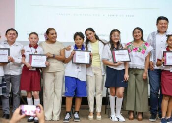 Niñas y niños alzan la voz en la elección del Cabildo Infantil de Cancún
