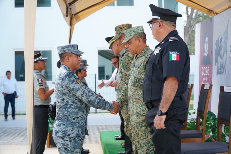 Inauguran unidad habitacional de la Guardia Nacional Puerto Juárez