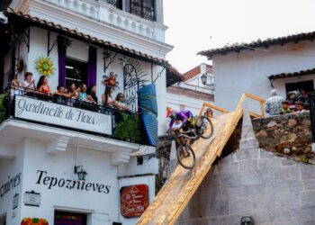 Taxco celebra 24 años como Pueblo Mágico y presume su riqueza histórica, artesanal y gastronómica