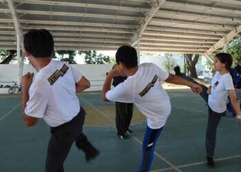 Ofrecen actividades recreativas y deportivos a niños y jóvenes