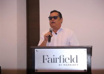Taxistas de Cancún apuestan por la tecnología