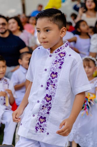 Celebran graduación de niñas y niños del CADI en Tulum