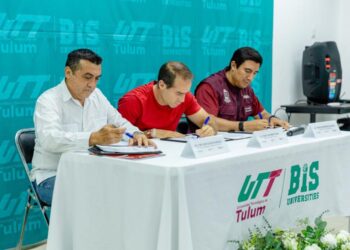 UTT e INMOVEQROO abren más oportunidades para estudiantes de Tulum