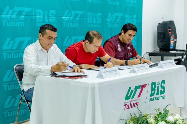UTT e INMOVEQROO abren más oportunidades para estudiantes de Tulum