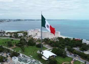 Cancún espera repunte turístico este verano con agenda de eventos