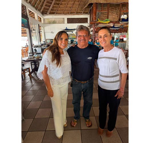 Sheinbaum sorprende con comida improvisada en Puerto Morelos; convive con turistas y habitantes