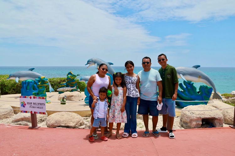 Invitación a recorrer zonas emblemáticas de Isla Mujeres