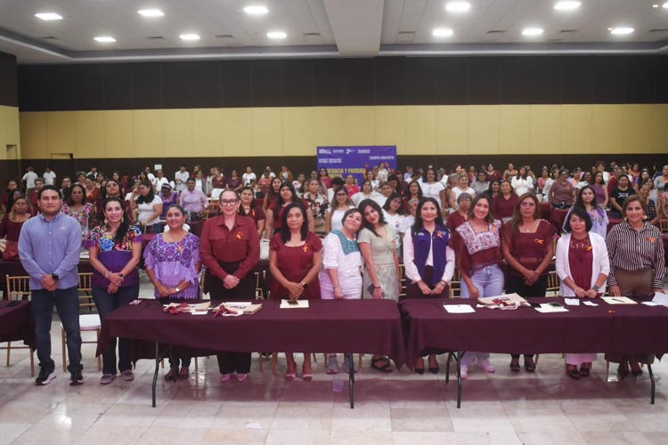 Morena fortalece el liderazgo femenino en Quintana Roo con taller de formación política
