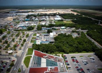 Sentencian a 10 años de cárcel a hombre detenido con cocaína en el aeropuerto de Cancún