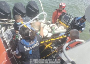Marina realiza traslado marítimo de emergencia para una paciente de 90 años en Isla Mujeres