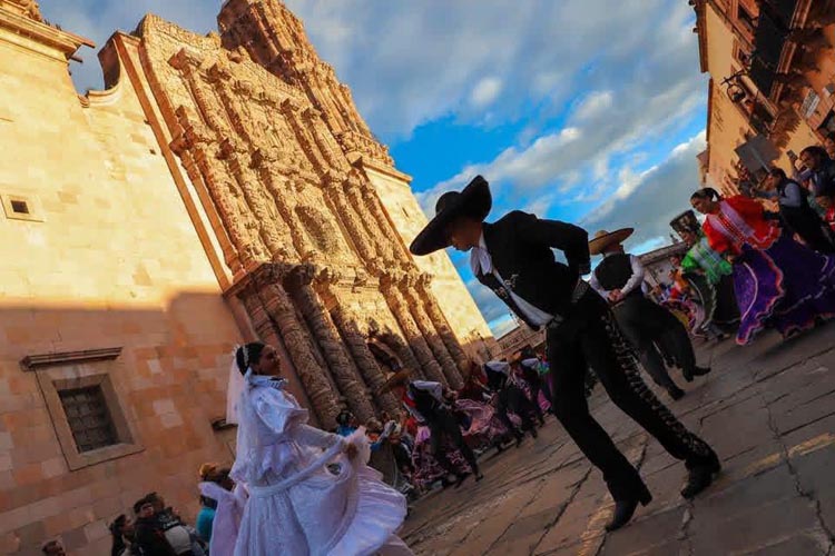 Zacatecas celebra al mundo con más de 90 actividades en su Festival Internacional del Folclor