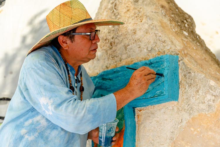 Las icónicas letras de Tulum se transforman para rendir homenaje a la herencia maya