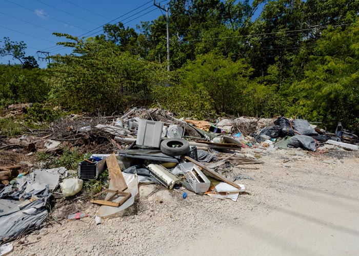 Reinciden tiraderos clandestinos en Tulum; Ayuntamiento intensifica limpieza y pide apoyo ciudadano