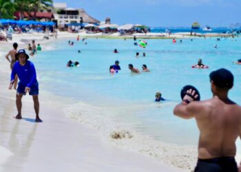 Playas de Isla Mujeres mantienen calidad y están libres de sargazo