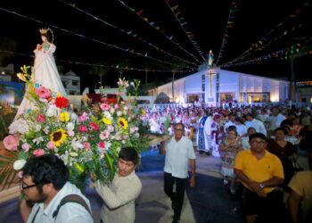 Isla Mujeres vive con júbilo su tradicional Vaquería en honor a la Virgen de la Asunción