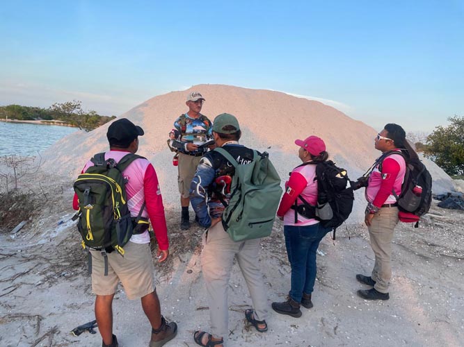 Impulsan la sustentabilidad en Celestún con la entrega de diplomas a guías especializados en ecoturismo
