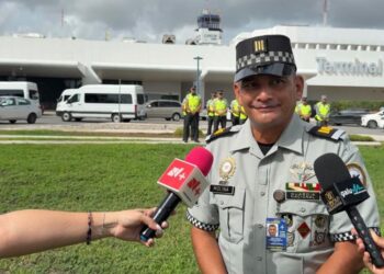 Guardia Nacional refuerza vigilancia y apoyo vial en el Aeropuerto Internacional de Cancún